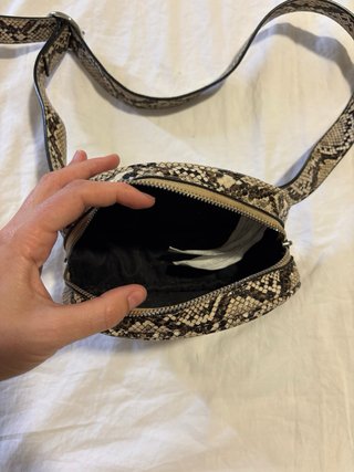 Riñonera estampado serpiente
