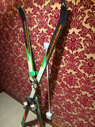 Esquís Dynastar Omega 180cm y volkl power RS