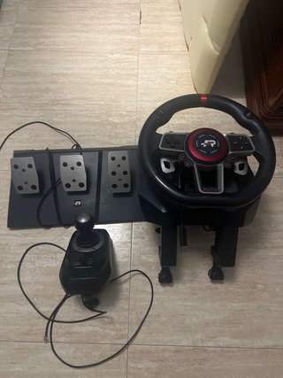 Volante Thrustmaster con Pedales y Palanca