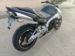 Suzuki GSR 600