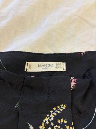 Pantalón estampado floral Stradivarius