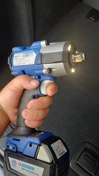 Pistola de impacto Berner 18V + accesorios