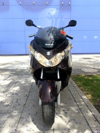 Suzuki Burgman 200 Marrón