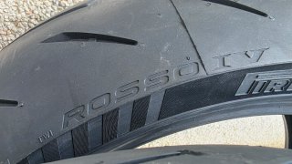 Pirelli Diablo Rosso IV