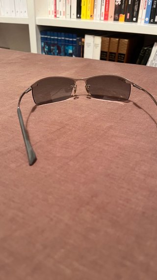 Gafas de sol Ray-Ban grises y plateadas