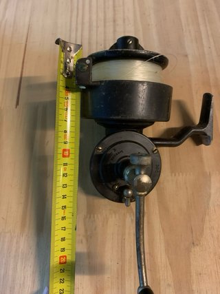 Carrete de pesca grande