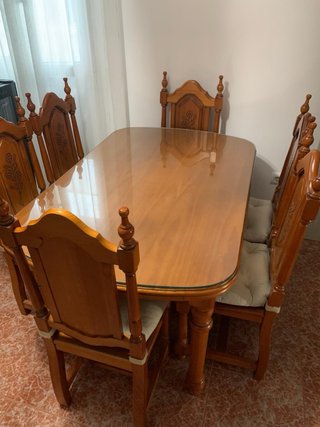 Mesa de comedor EXTENSIBLE con 6 sillas de madera