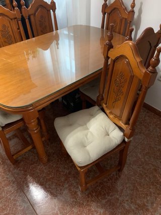 Mesa de comedor EXTENSIBLE con 6 sillas de madera
