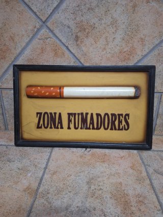 Cartel Zona Fumadores con Cigarrillo