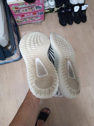 Adidas Yeezy 350 V2 Zebra