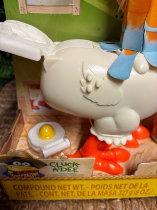 Play-Doh Animal Crew Gallina Cluck-A-Dee