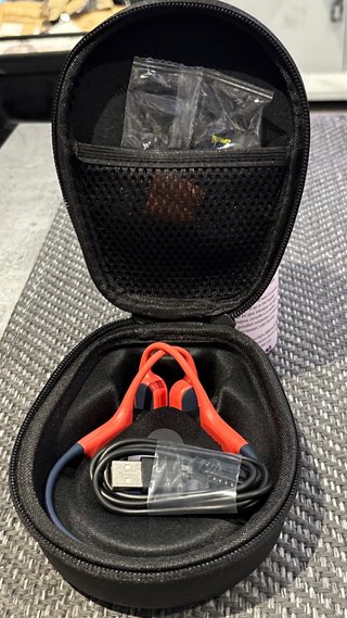 Cascos Inalámbricos Azul Marino y Rojo