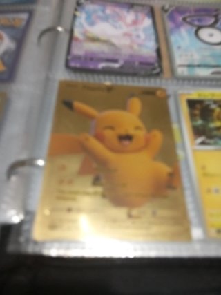 Carta Pokémon Pikachu V Dorada