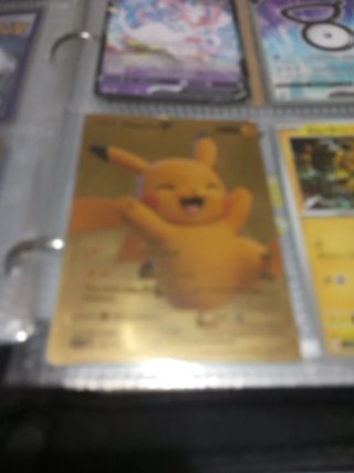 Carta Pokémon Pikachu V Dorada