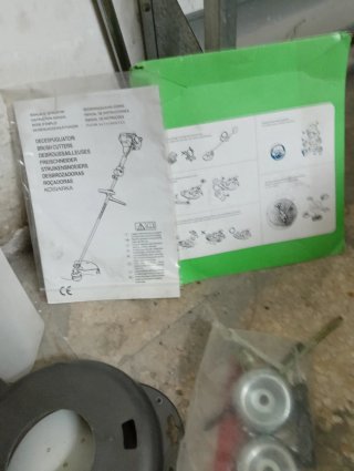 Tagliaerba a scoppio