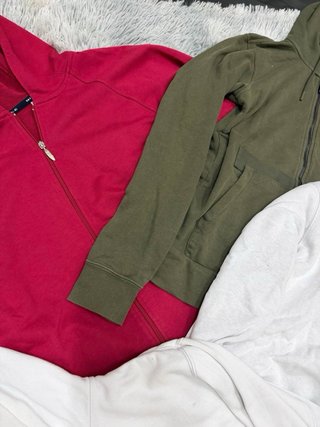 Lote Ropa Nike: Sudaderas y Chaquetas Grado A 80%