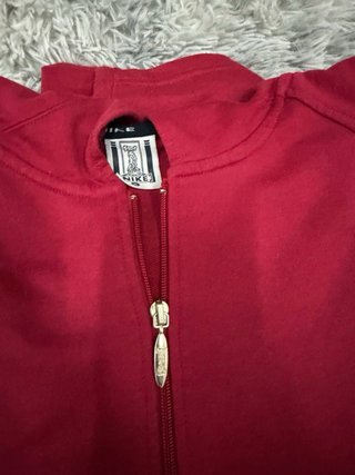 Lote Ropa Nike: Sudaderas y Chaquetas Grado A 80%