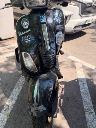 Vespa 125 Negra Automática