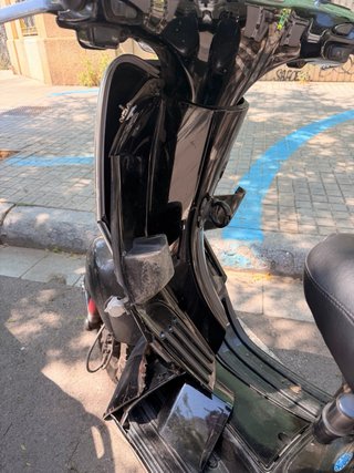 Vespa 125 Negra Automática
