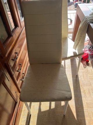 4 Sillas Comedor Beige Patas Blancas.