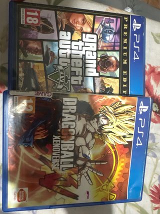 PS4 (PlayStation 4) con 2 mandos y juegos