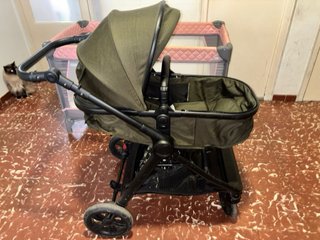 Carrito de bebé 2 en 1 verde