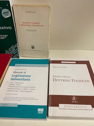 lotto 9 libri giuridici giurisprudenza