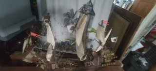 Maqueta de barco de madera