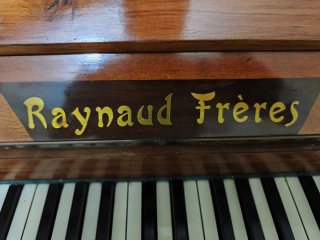 Piano vertical madera