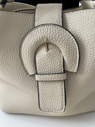 Bolso blanco vintage con asa trenzada