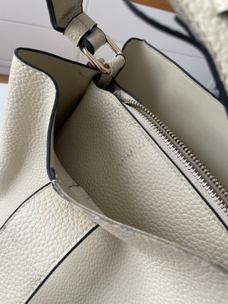 Bolso blanco vintage con asa trenzada