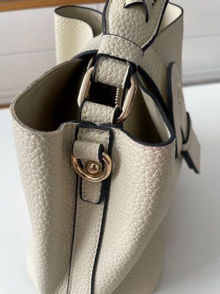 Bolso blanco vintage con asa trenzada