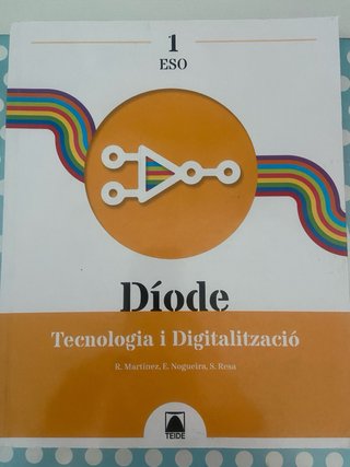 Libros de texto de 1o ESO de catalan, mates, tecno