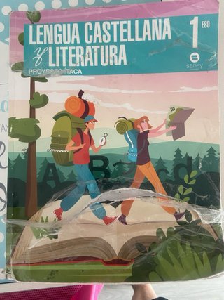 Libros de texto de 1o ESO de catalan, mates, tecno