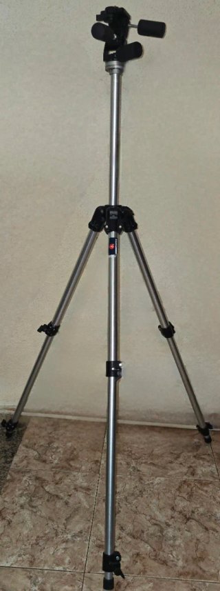 Lote Trípodes Manfrotto 144, 420 y Minolta MX700