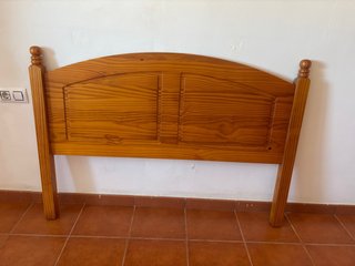 Cabecero de cama de madera