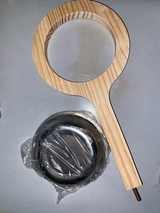 Cuenco para pájaros con soporte
