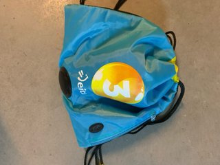 Mochila con altavoz incorporado