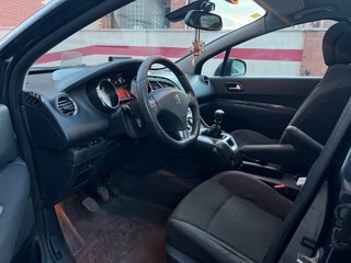 Peugeot 5008 2014