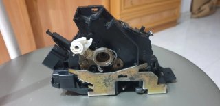 Cerradura Puerta Derecha Delantera Ford focus mk1