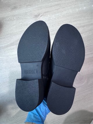 Botines negros de piel