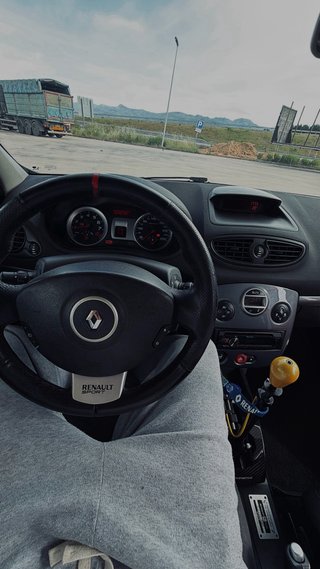 Renault Clio Sport F1