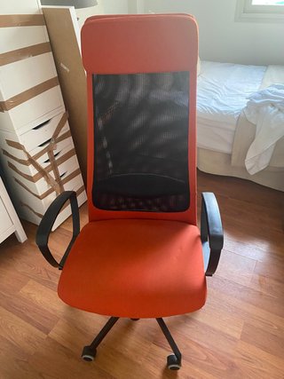 Silla de oficina IKEA MARKUS Roja