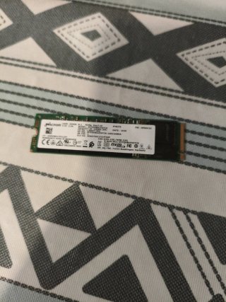 Disco Duro Micron M.2 NVMe 256GB
