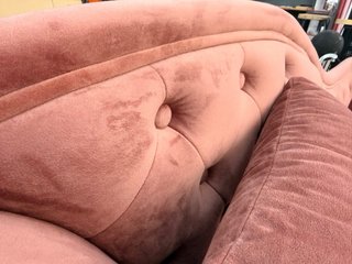 Chaise longue Beliani rosa terciopelo vintage