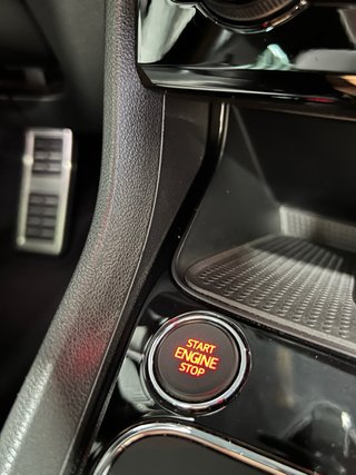 SEAT Leon Cupra 300