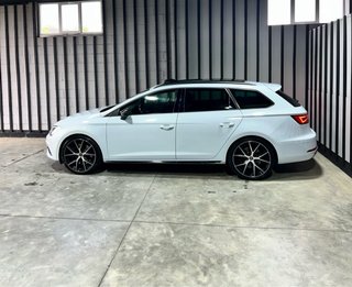 SEAT Leon Cupra 300