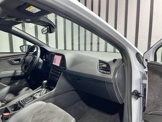 SEAT Leon Cupra 300