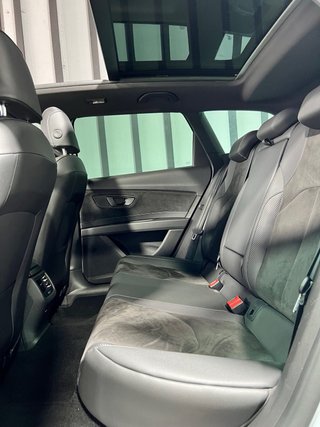SEAT Leon Cupra 300