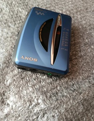 Walkman Sony WM-FX195 FM/AM Cassette Player